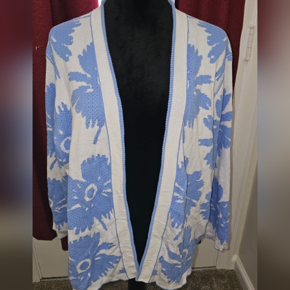 Reversible Womens L/XL Cardigan Sweater - Picture 2 of 2
